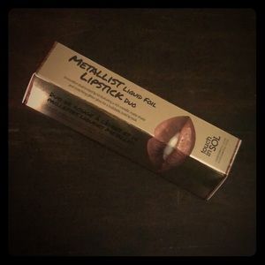 Touch in SOL Metallic liquid foil lipstick duo